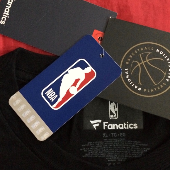 SOLD - NBA LA Lakers LeBron James LBJ Graphic-T XL - Picture 3 of 5